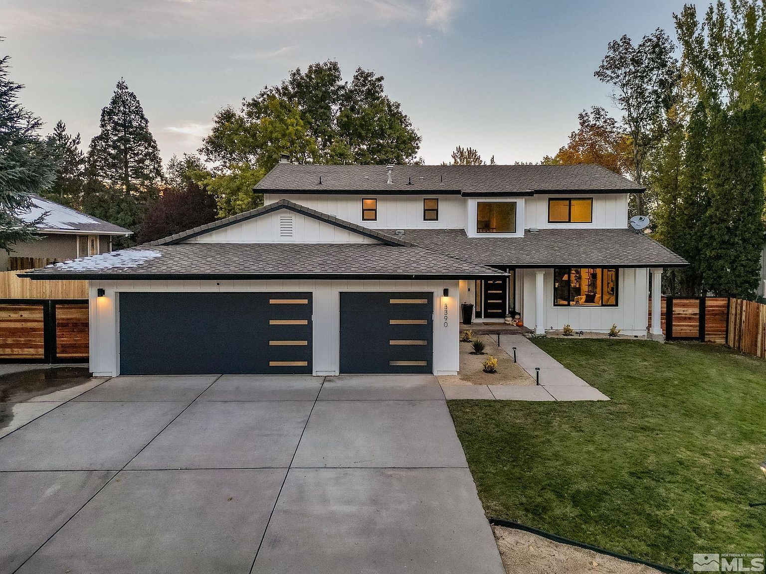 3390 Thornhill Dr Reno, NV 89509 - Thumbnail 2