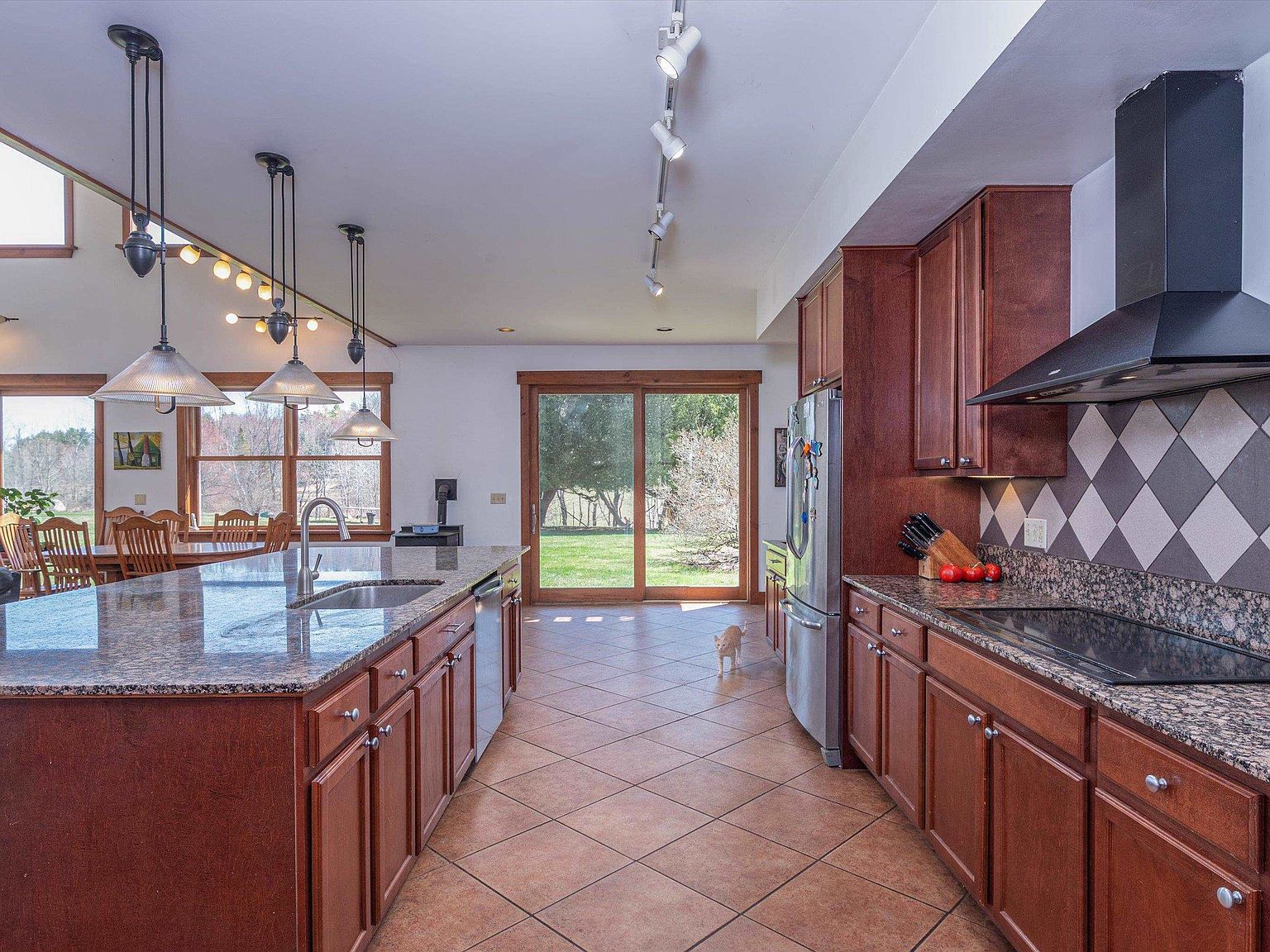 107-109 Baker Rd Springfield, VT 05156 - Thumbnail 2