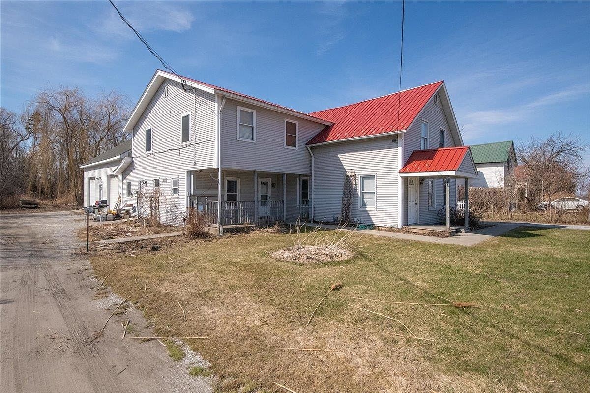 374 Lake Rd Saint Albans, VT 05478  | Multi Family