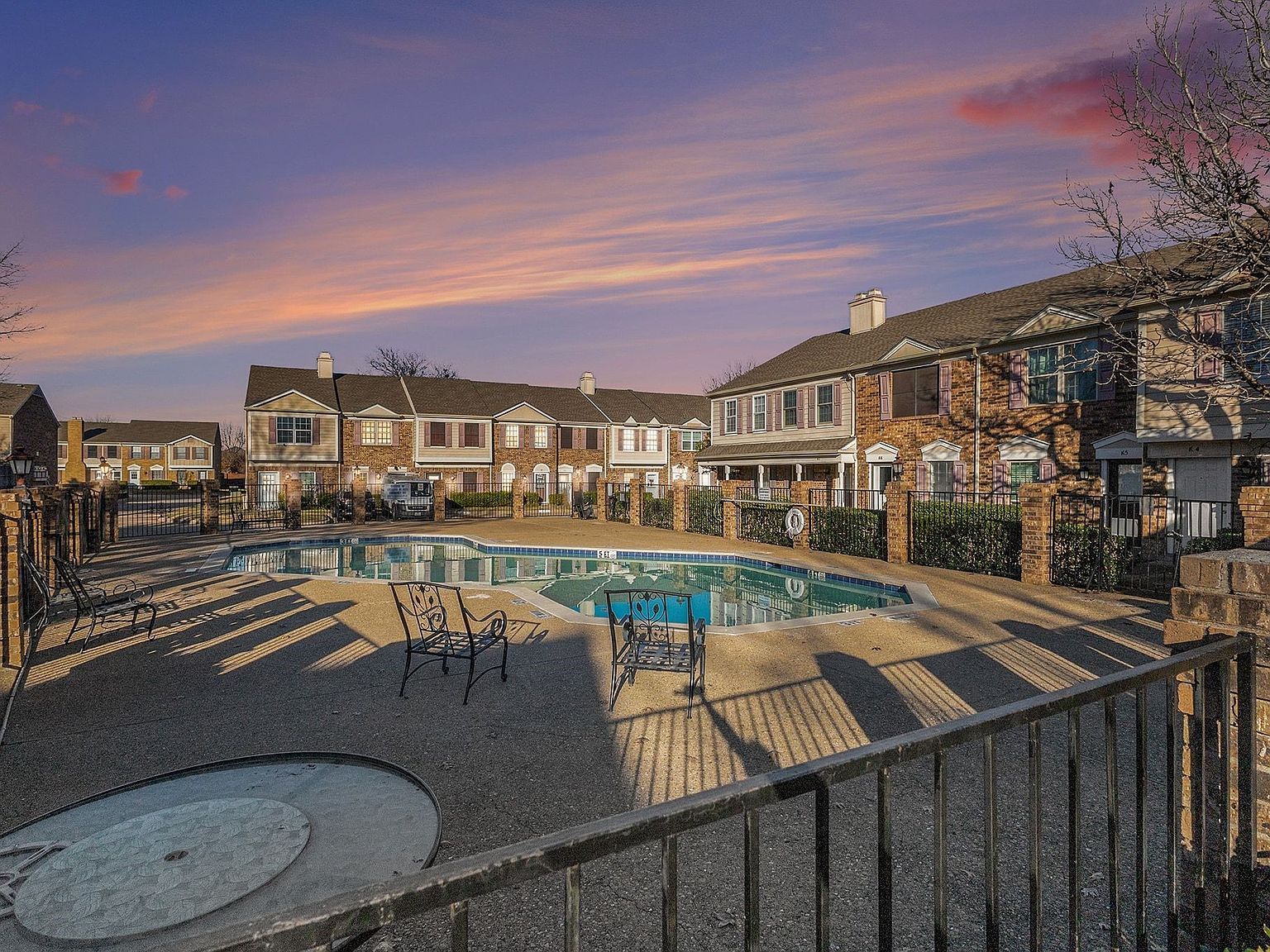 617 Carriagehouse Ln APT 3E Garland, TX 75040 - Thumbnail 2