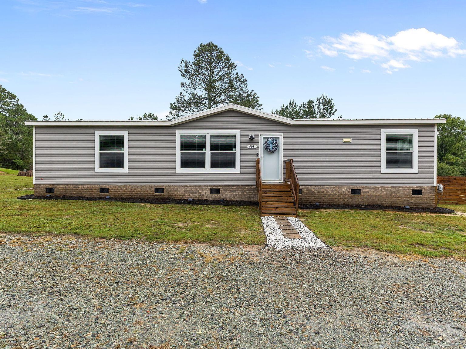 993 Grameta Ln Lillington, NC 27546 - Thumbnail 2