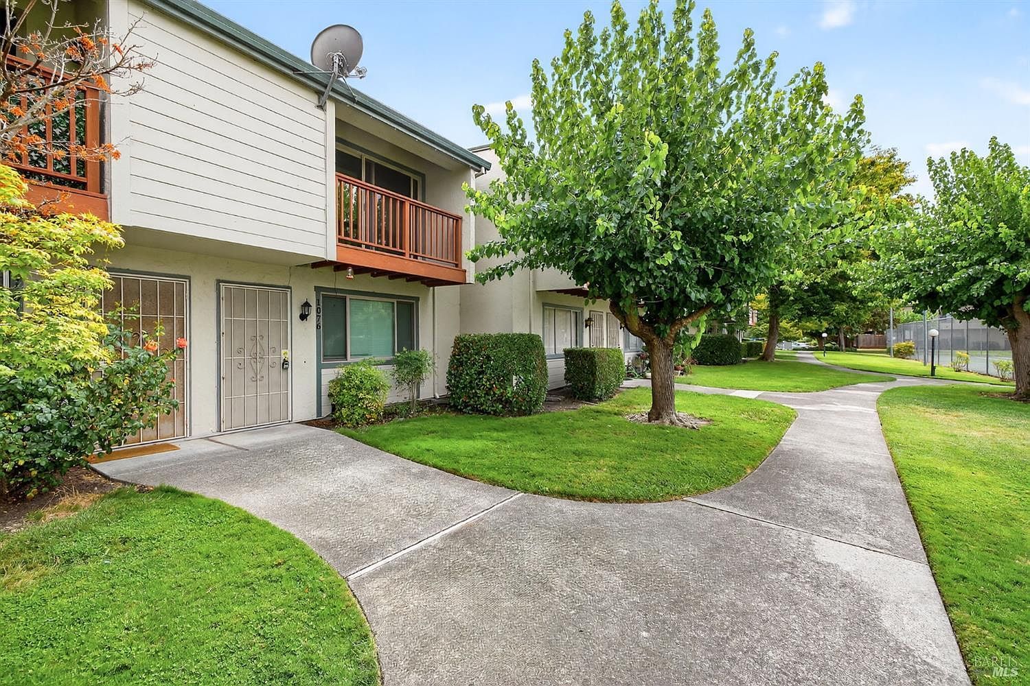 1076 Eleanor Ave Rohnert Park, CA 94928 - Thumbnail 2