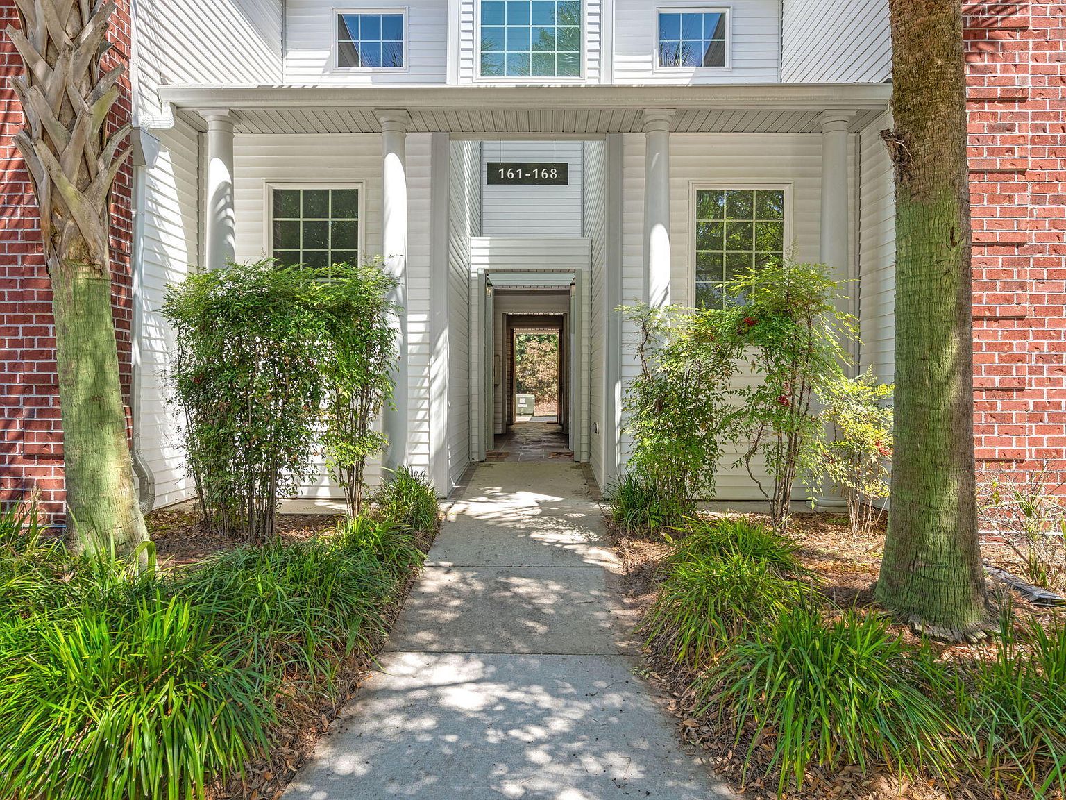 165 Golfview Ln Summerville, SC 29485, 29485