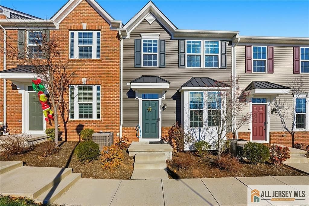 1205 English Ln Parlin, NJ 08859 - Thumbnail 2