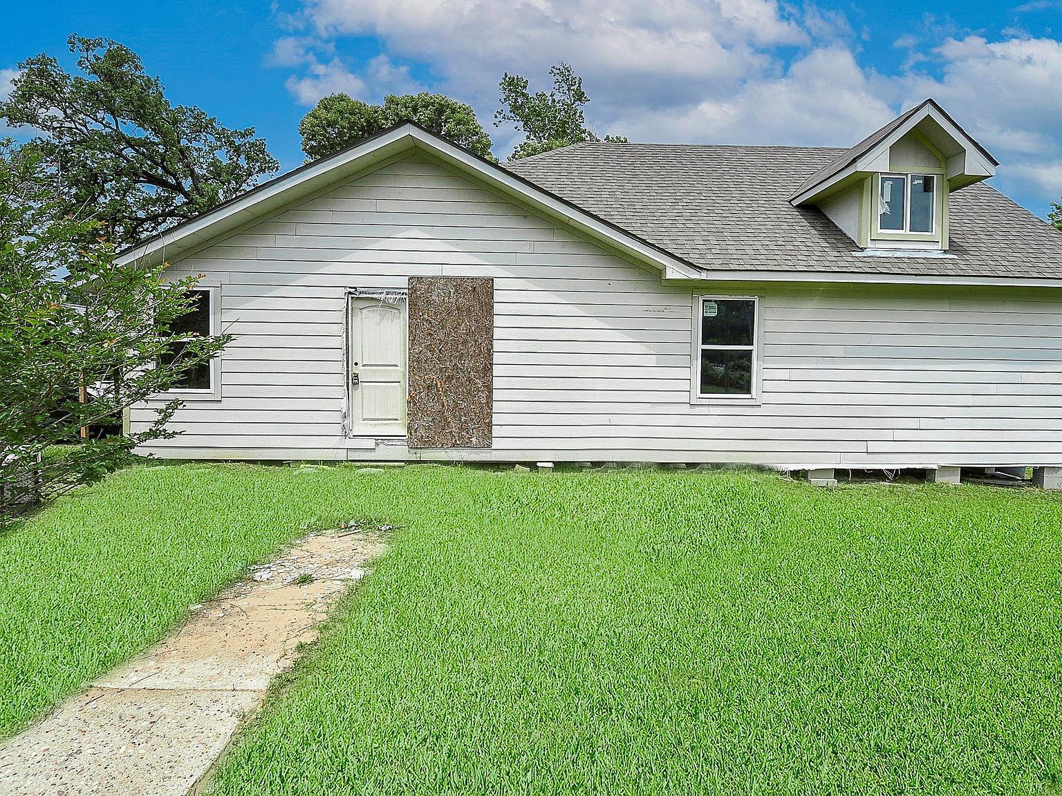 1023 Liberty Ave Livingston, TX 77351 - Thumbnail 2