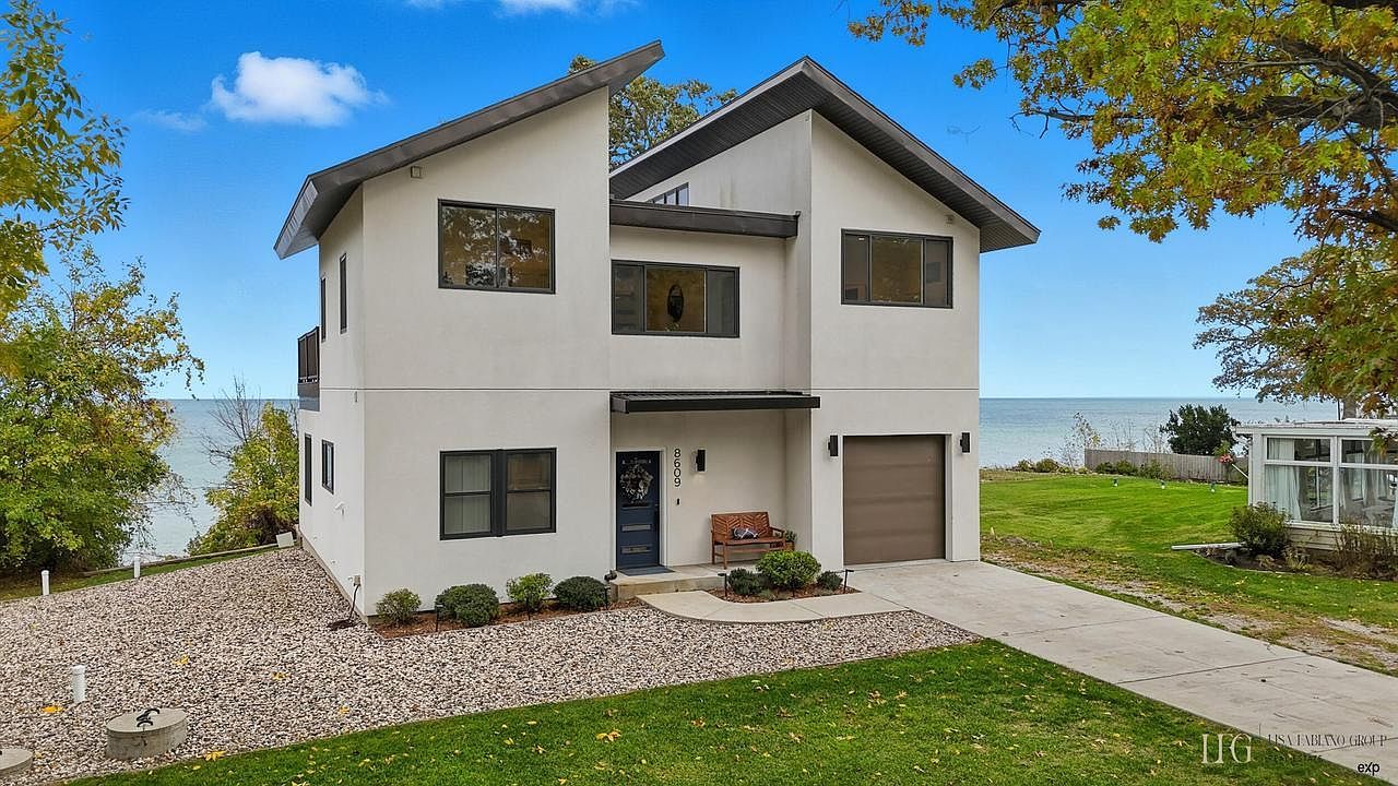 8609 Lakeshore Dr Pleasant Prairie, WI 53158 - Thumbnail 2