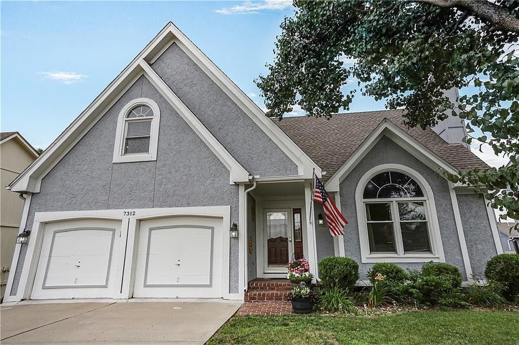 7312 N Manchester Ave Kansas City, MO 64158 - Thumbnail 2