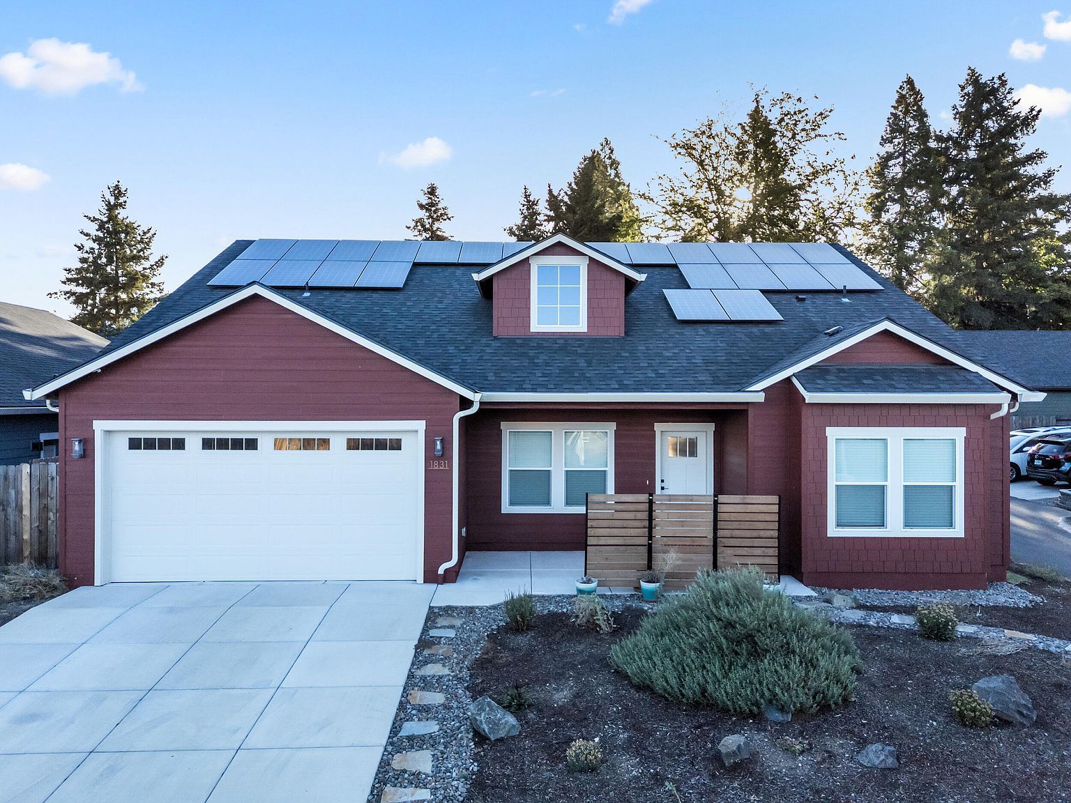 1831 Dulcimer Ln Medford, OR 97501 - Thumbnail 2