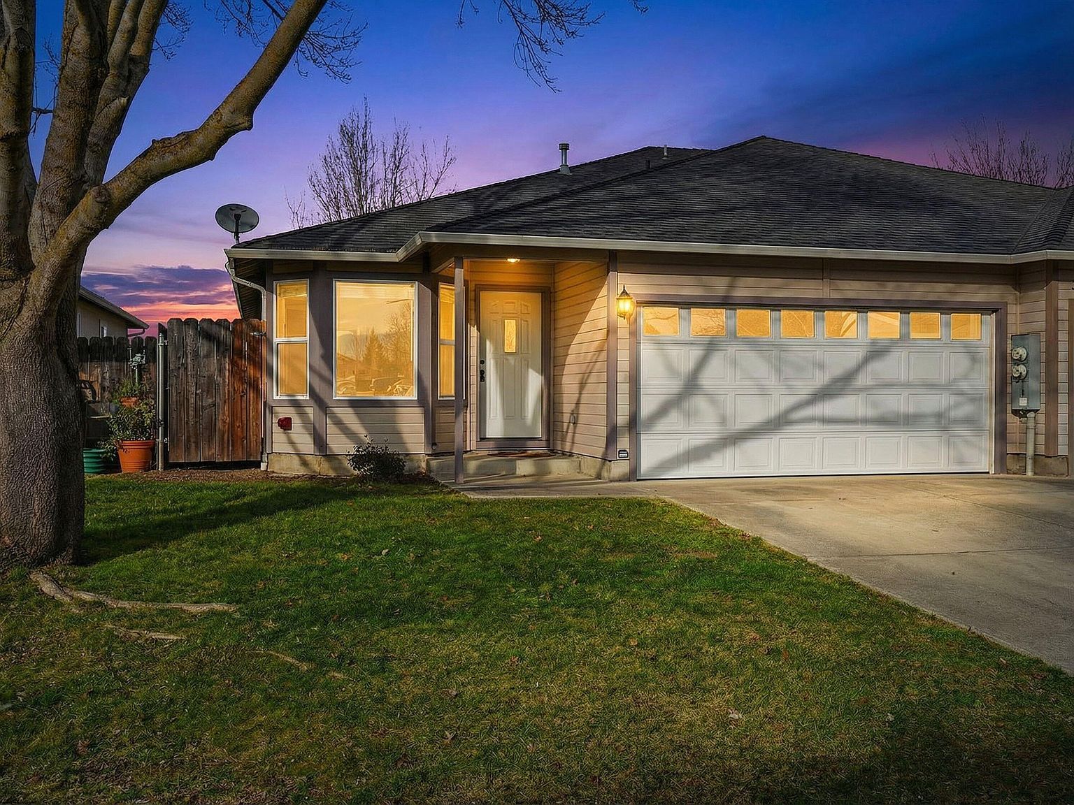 3174 Forest Hills Dr APT B Medford, OR 97504 - Thumbnail 2