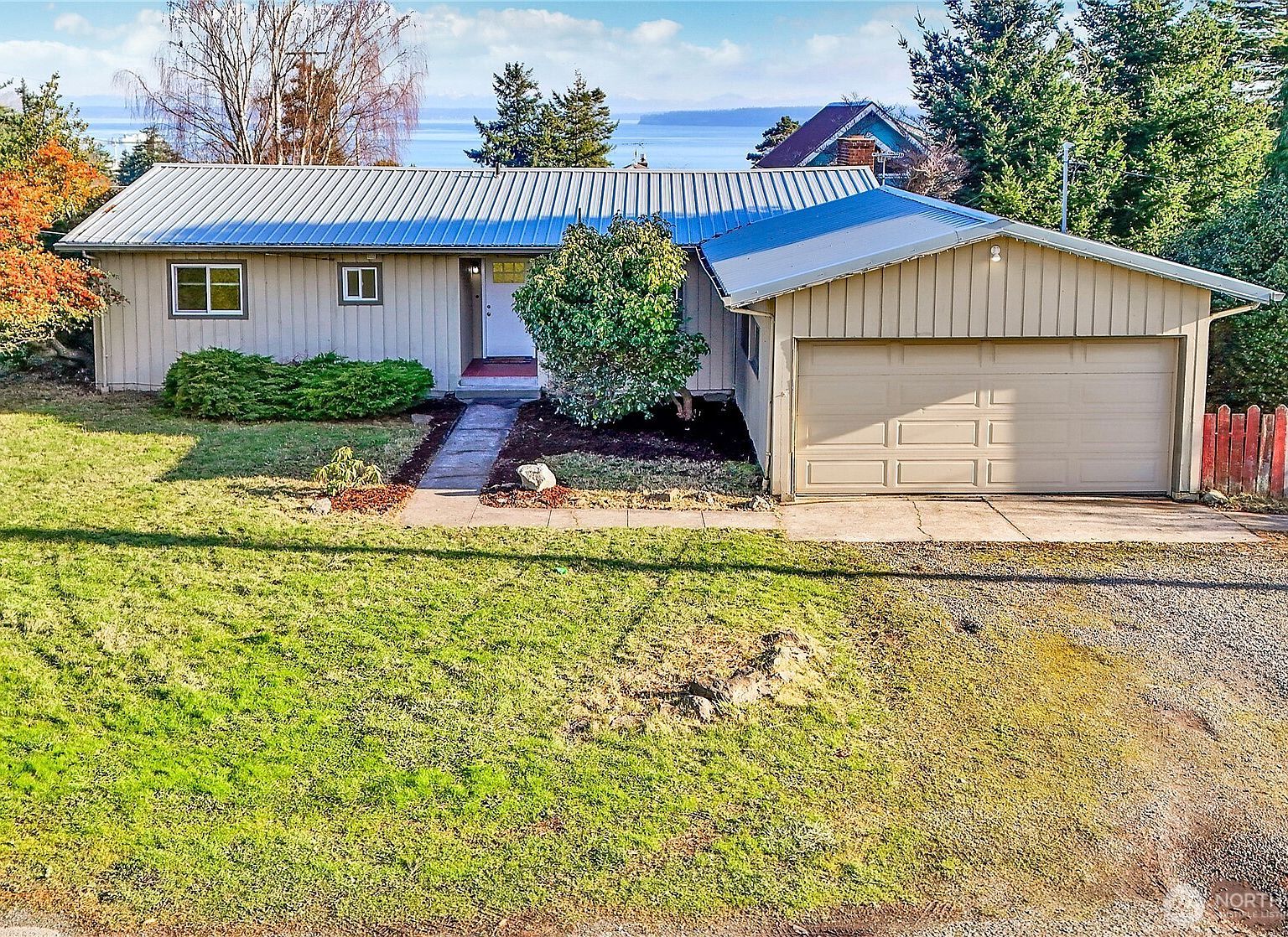 334 Sheridan St Port Townsend, WA 98368 - Thumbnail 2