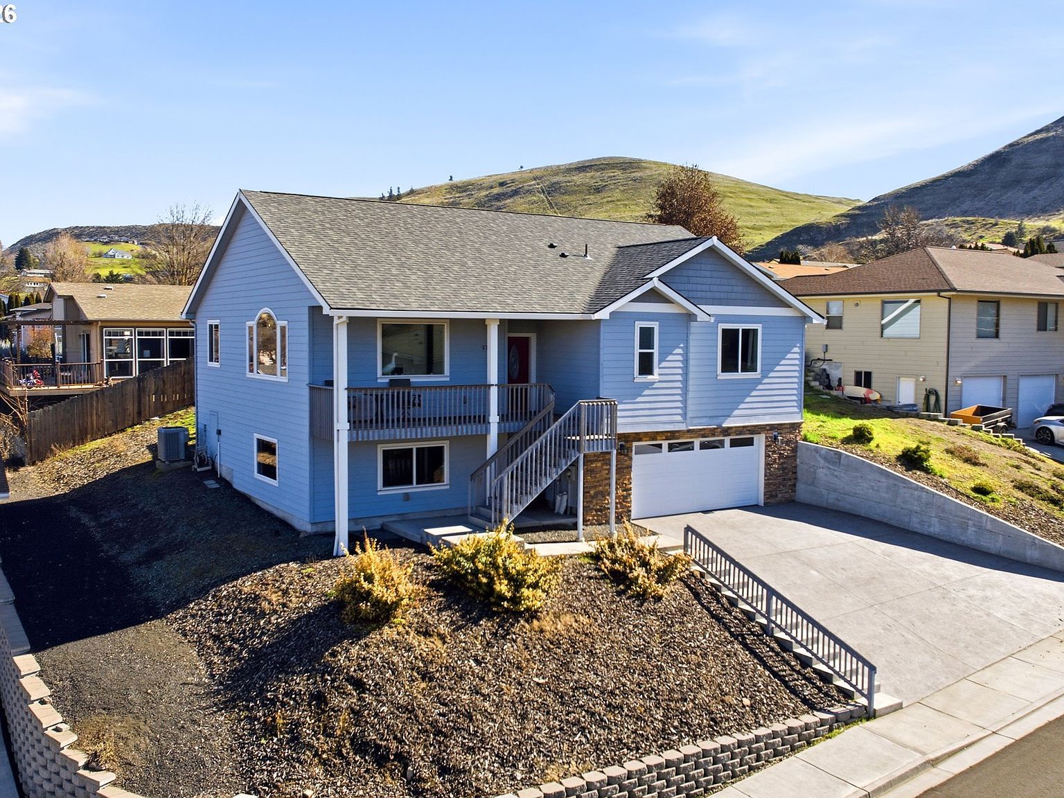1704 Oakwood Dr The Dalles, OR 97058 - Thumbnail 2