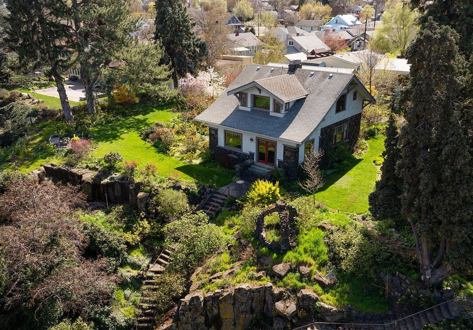 600 Garrison St The Dalles, OR 97058 - Thumbnail 2