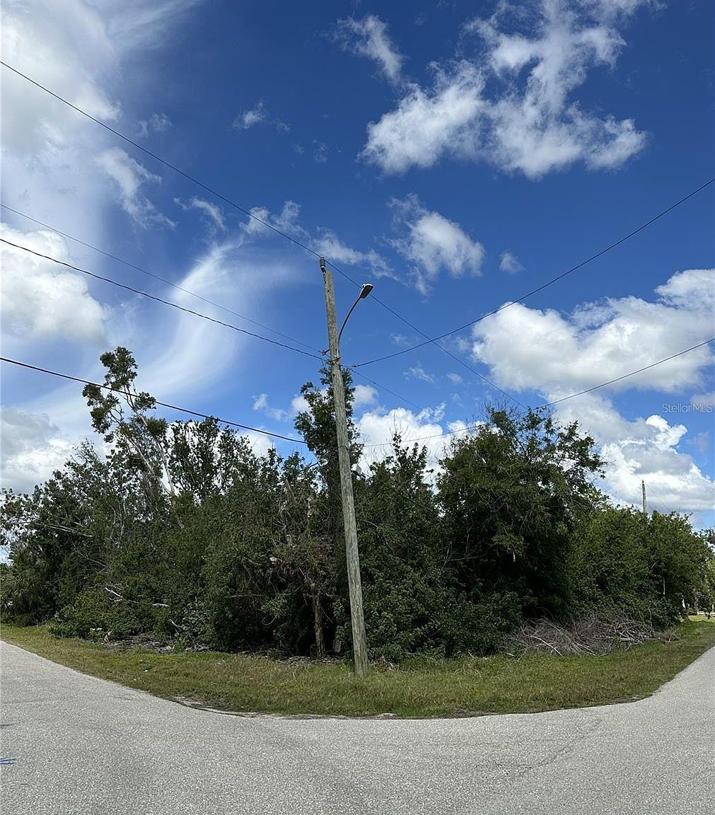 4315 Garden Rd Port Charlotte, FL 33953 - Thumbnail 2