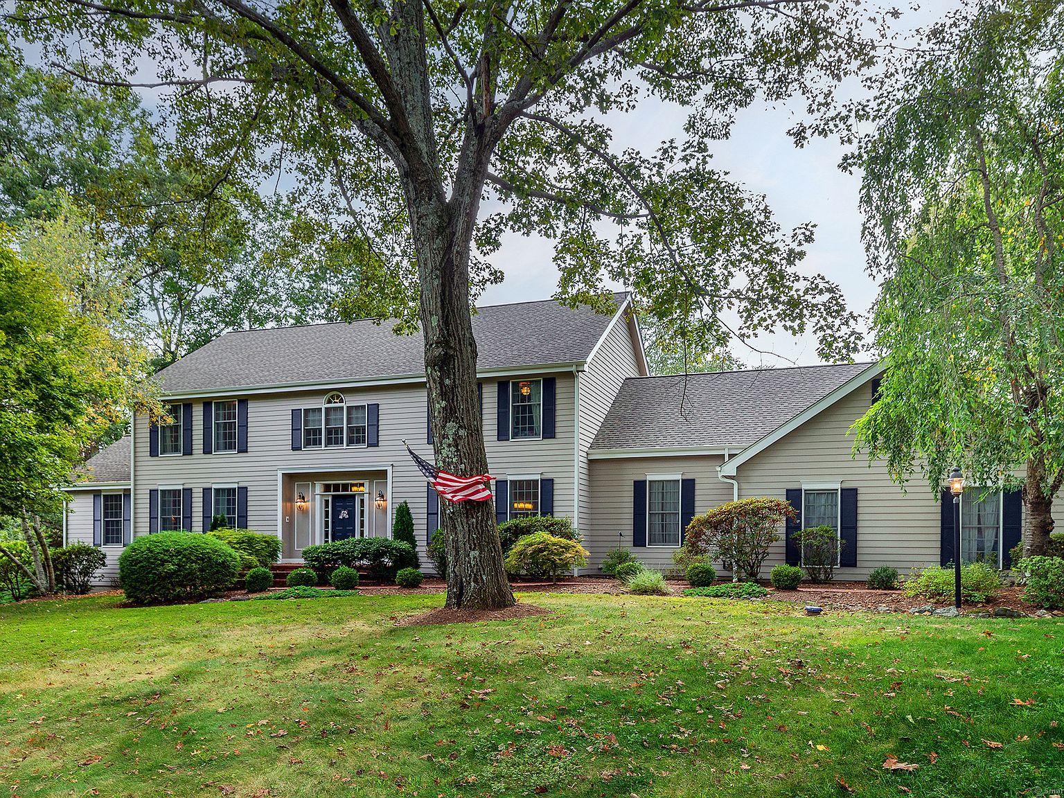 32 Sail Harbour Dr New Fairfield, CT 06812 - Thumbnail 2