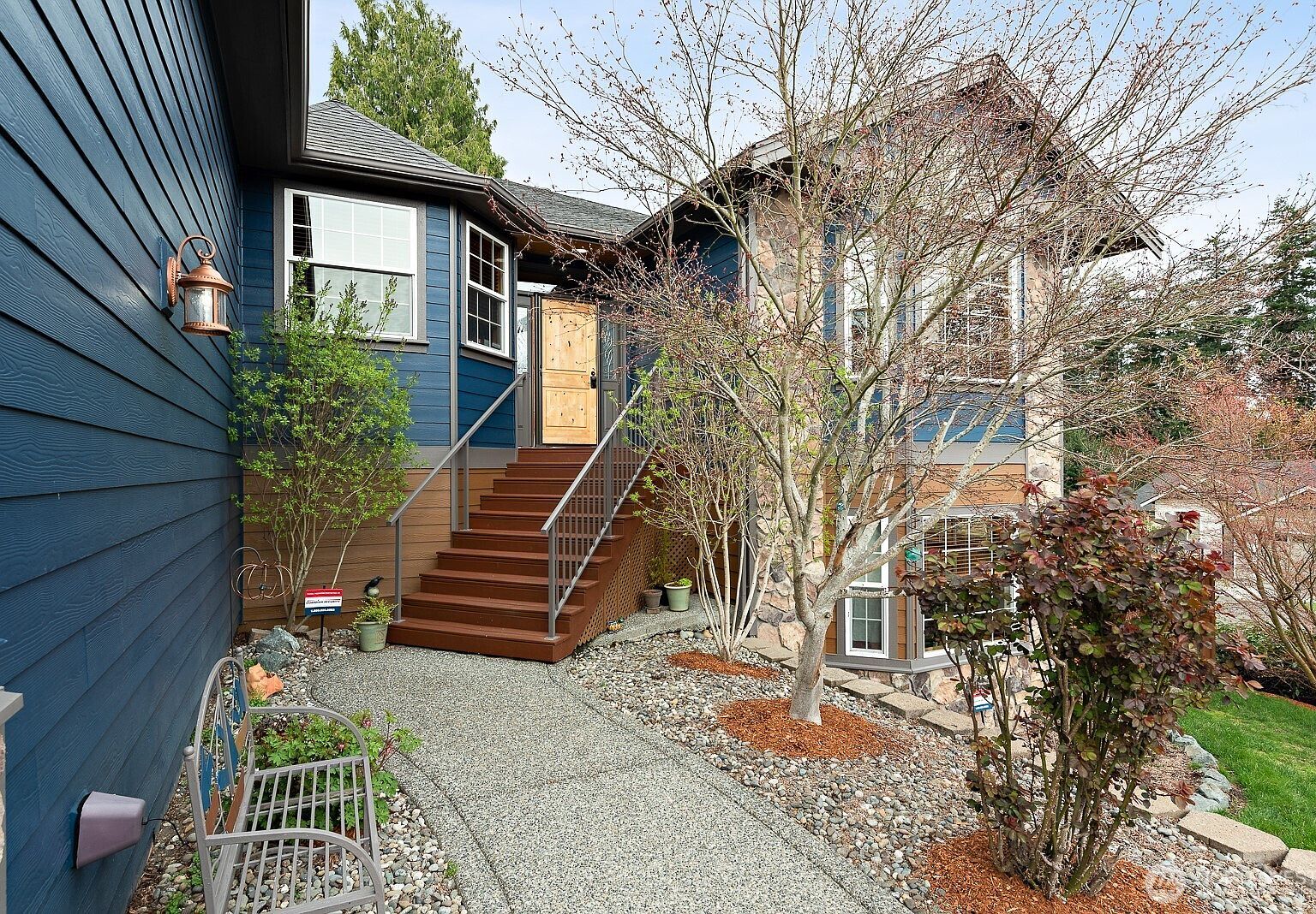 1140 Matterhorn Loop Camano Island, WA 98282 - Thumbnail 2