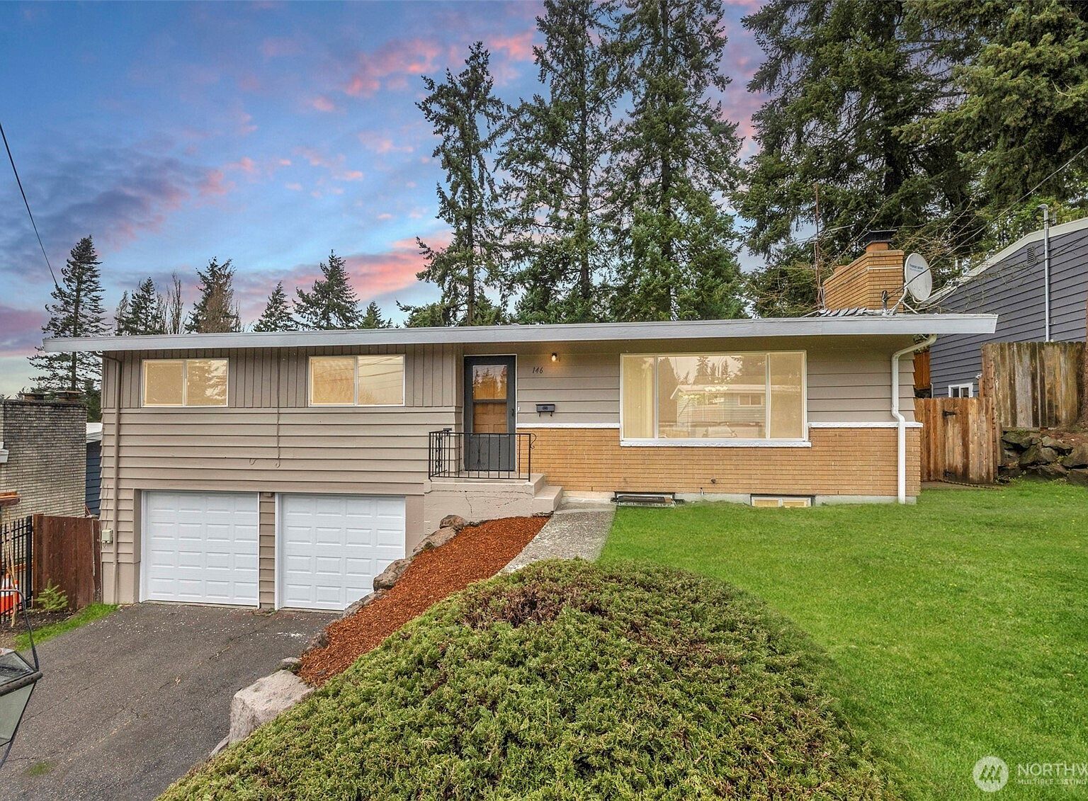 146 NE 165th St Shoreline, WA 98155 - Thumbnail 2