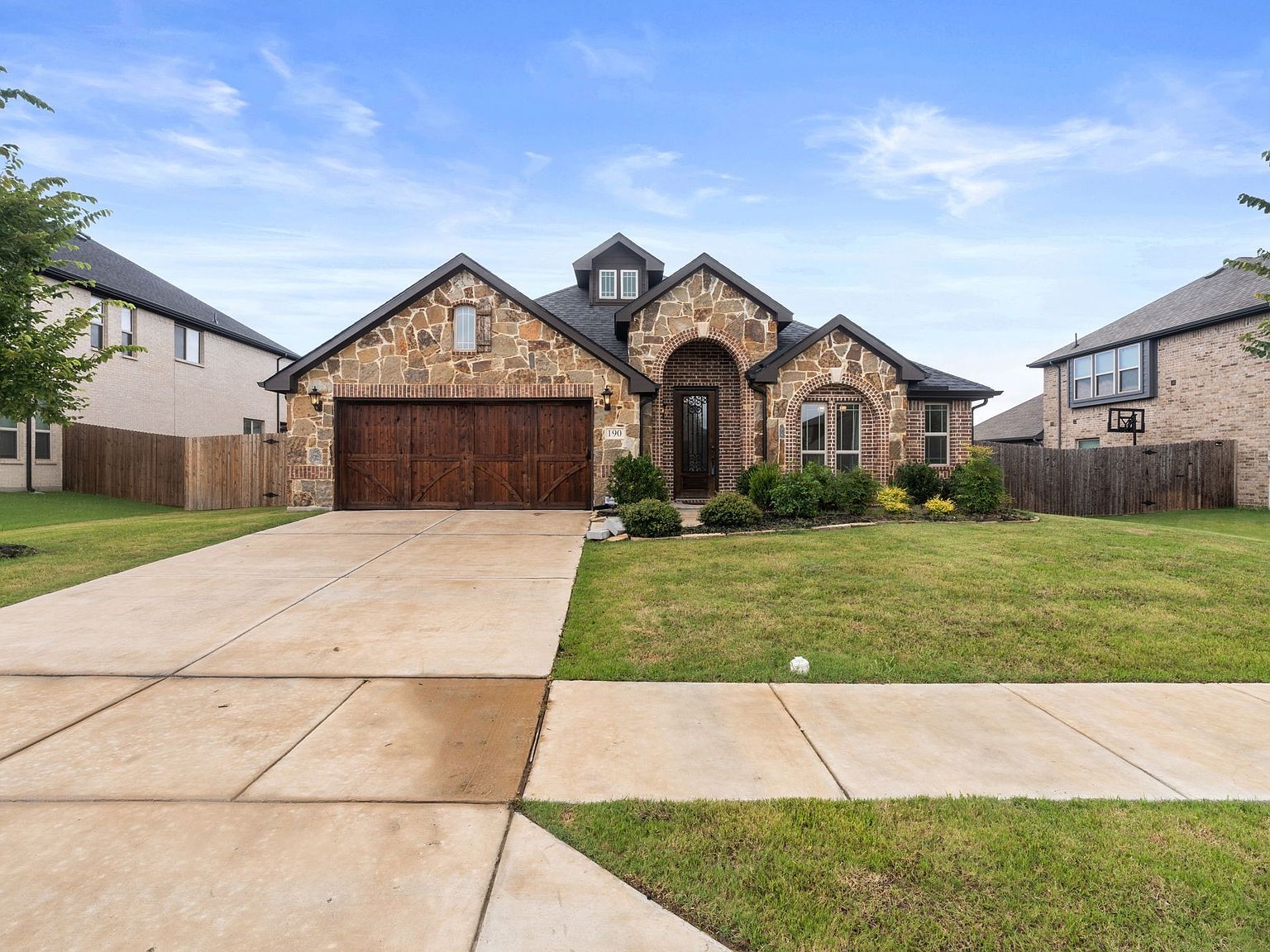 190 Half Moon Dr Waxahachie, TX 75165 - Thumbnail 2