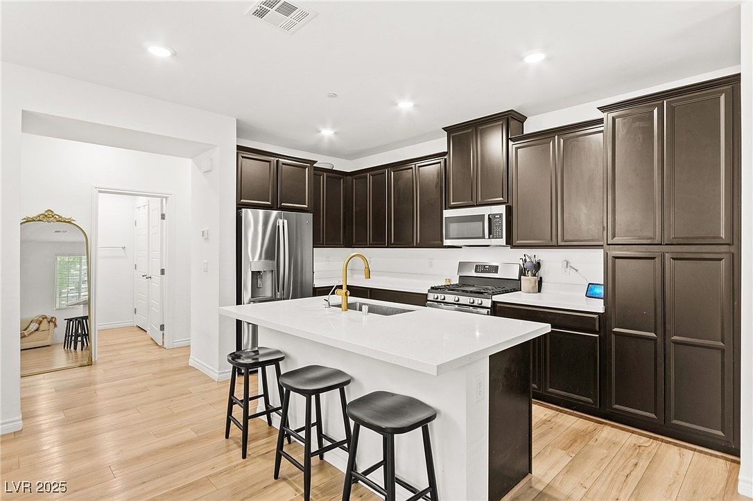 25 Barbara Ln #53 Las Vegas, NV 89183 - Thumbnail 2