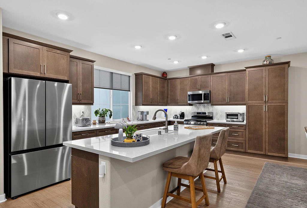 4117 Via Cararra #2 Palm Desert, CA 92260, 92260