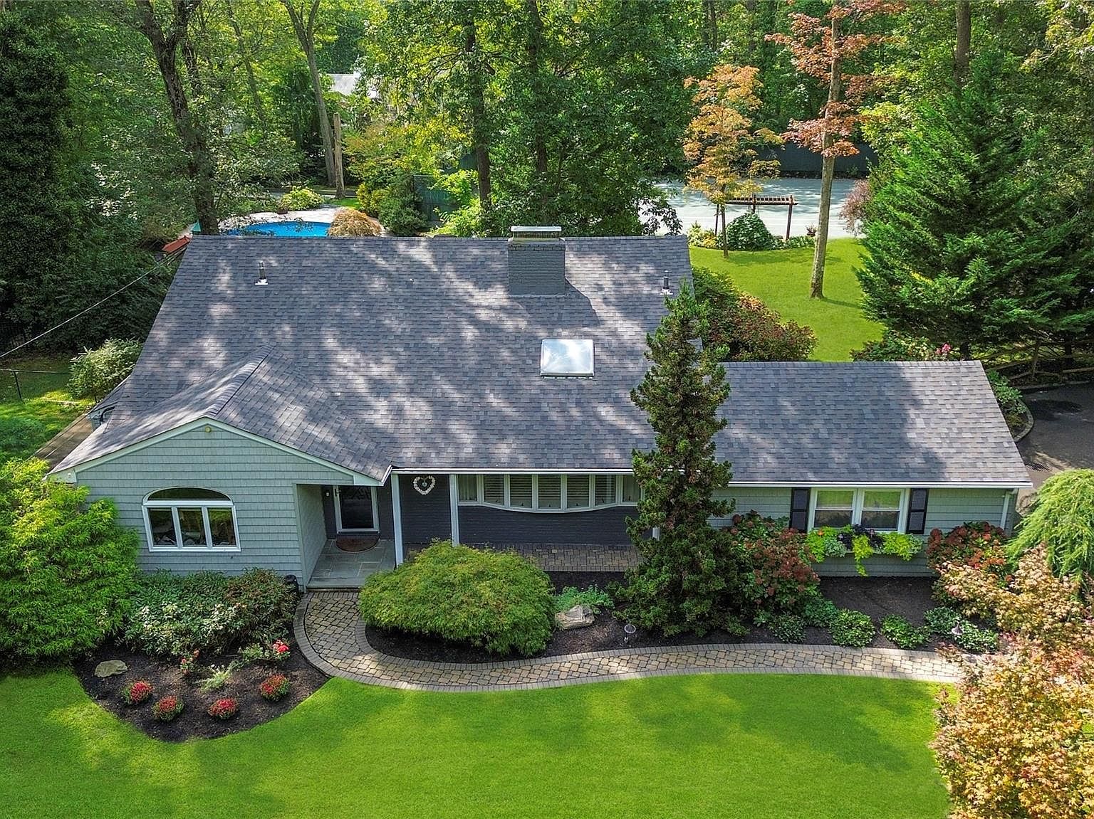 25 Surry Hill Pl Huntington, NY 11743  | Single Family