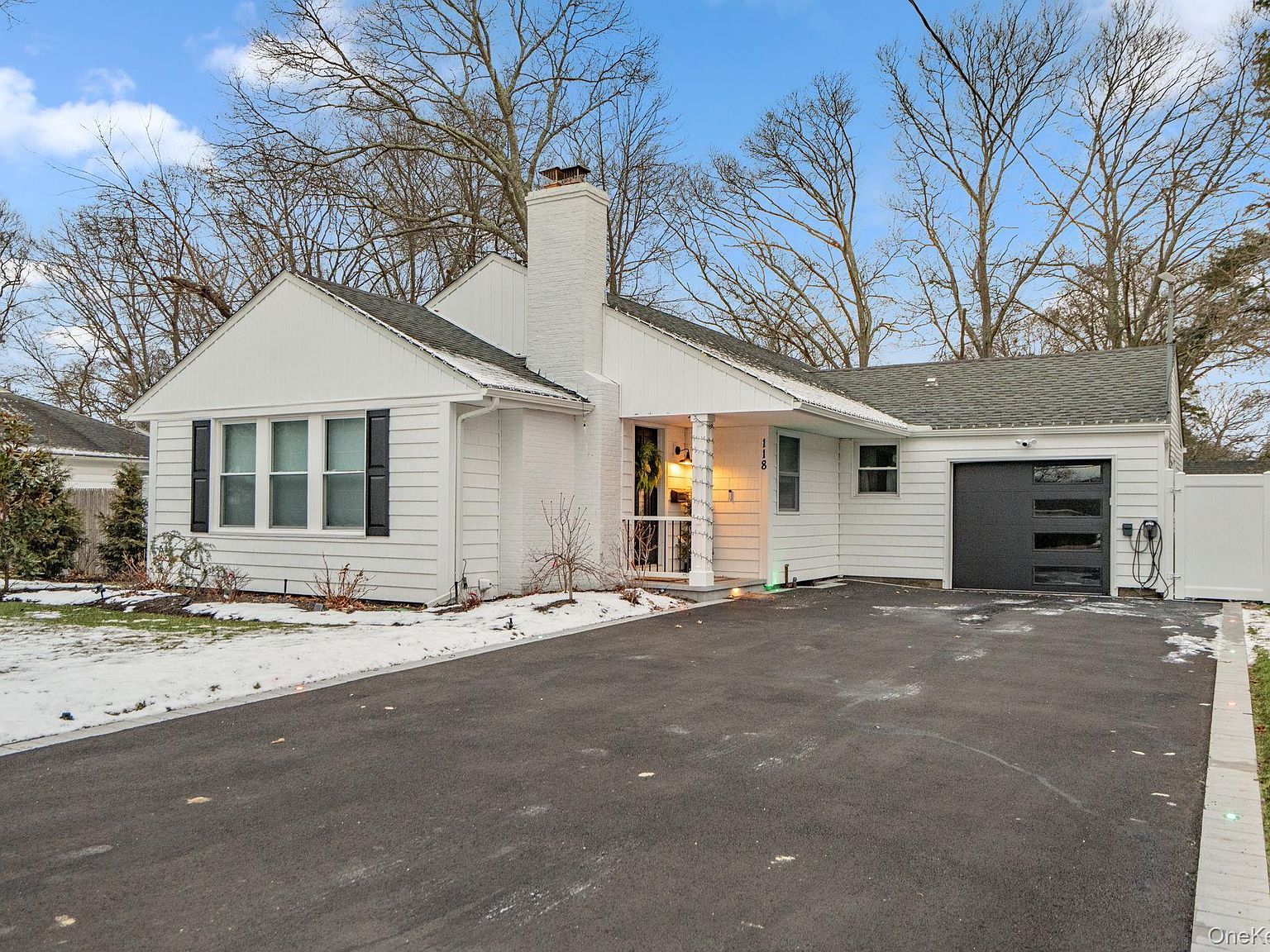 118 Ketcham Ave Patchogue, NY 11772 - Thumbnail 2