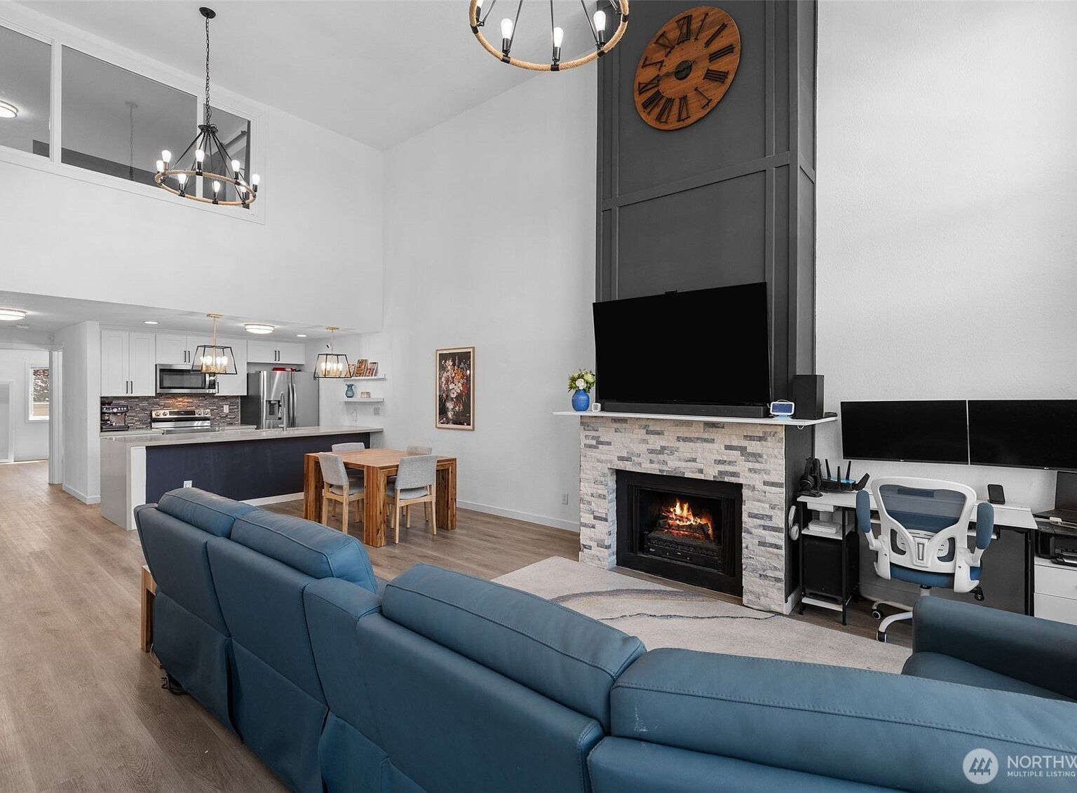 2219 14th Ave W APT 405 Seattle, WA 98119 - Thumbnail 2