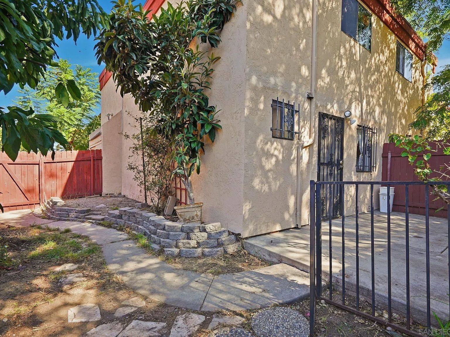 606 S Mollison Ave UNIT A El Cajon, CA 92020 - Thumbnail 2