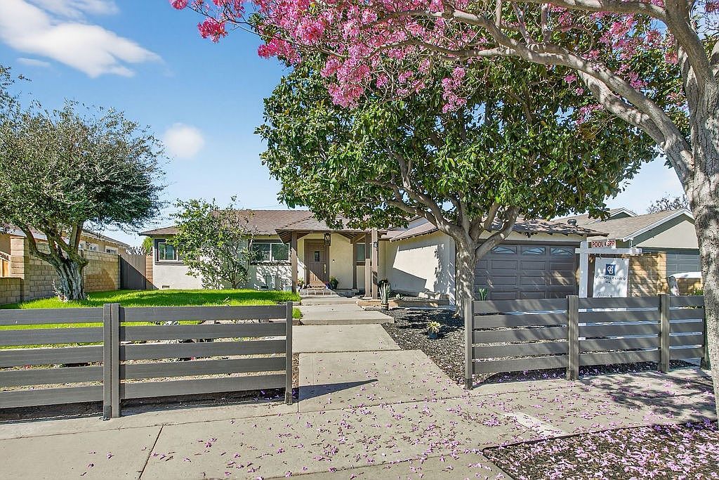 2610 N Deodar St Santa Ana, CA 92705 - Thumbnail 2