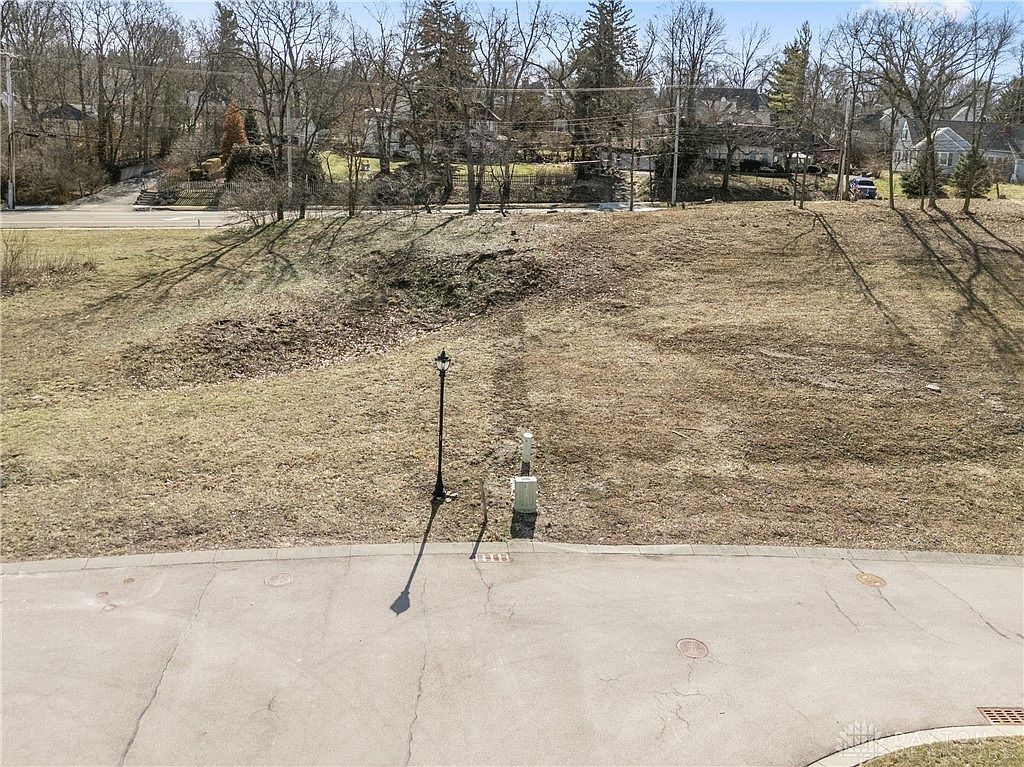 0 Pointe Oakwood Way Dayton, OH 45409  | Land/Lot