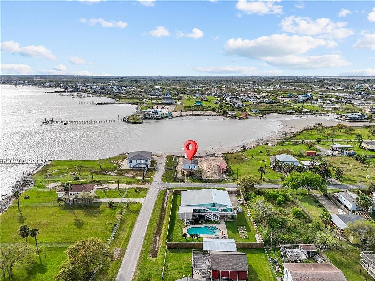 1048 16th St San Leon, TX 77539, 77539