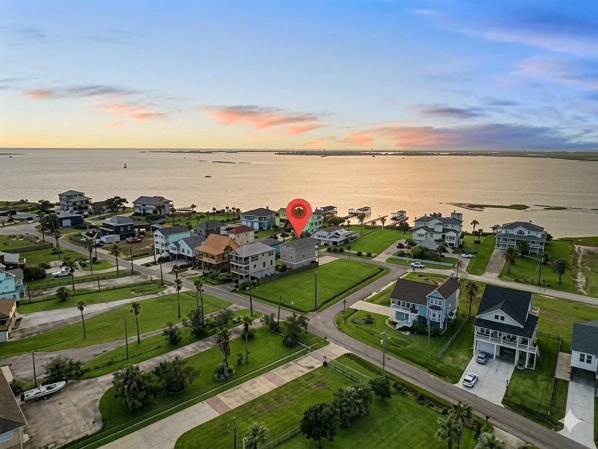 9605 Teichman Rd Galveston, TX 77554, 77554
