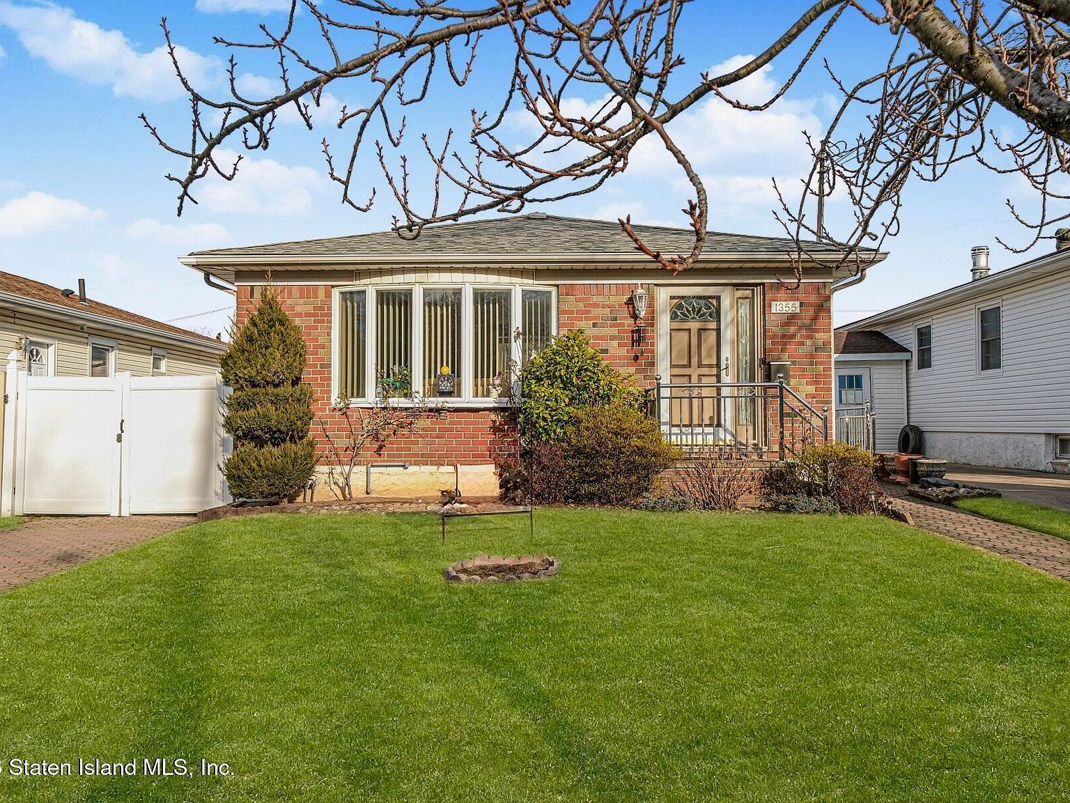 1355 Arden Ave Staten Island, NY 10312 - Thumbnail 2