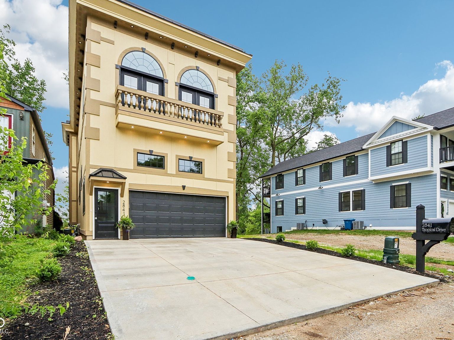 2841 Tropical Dr Indianapolis, IN 46205 - Thumbnail 2