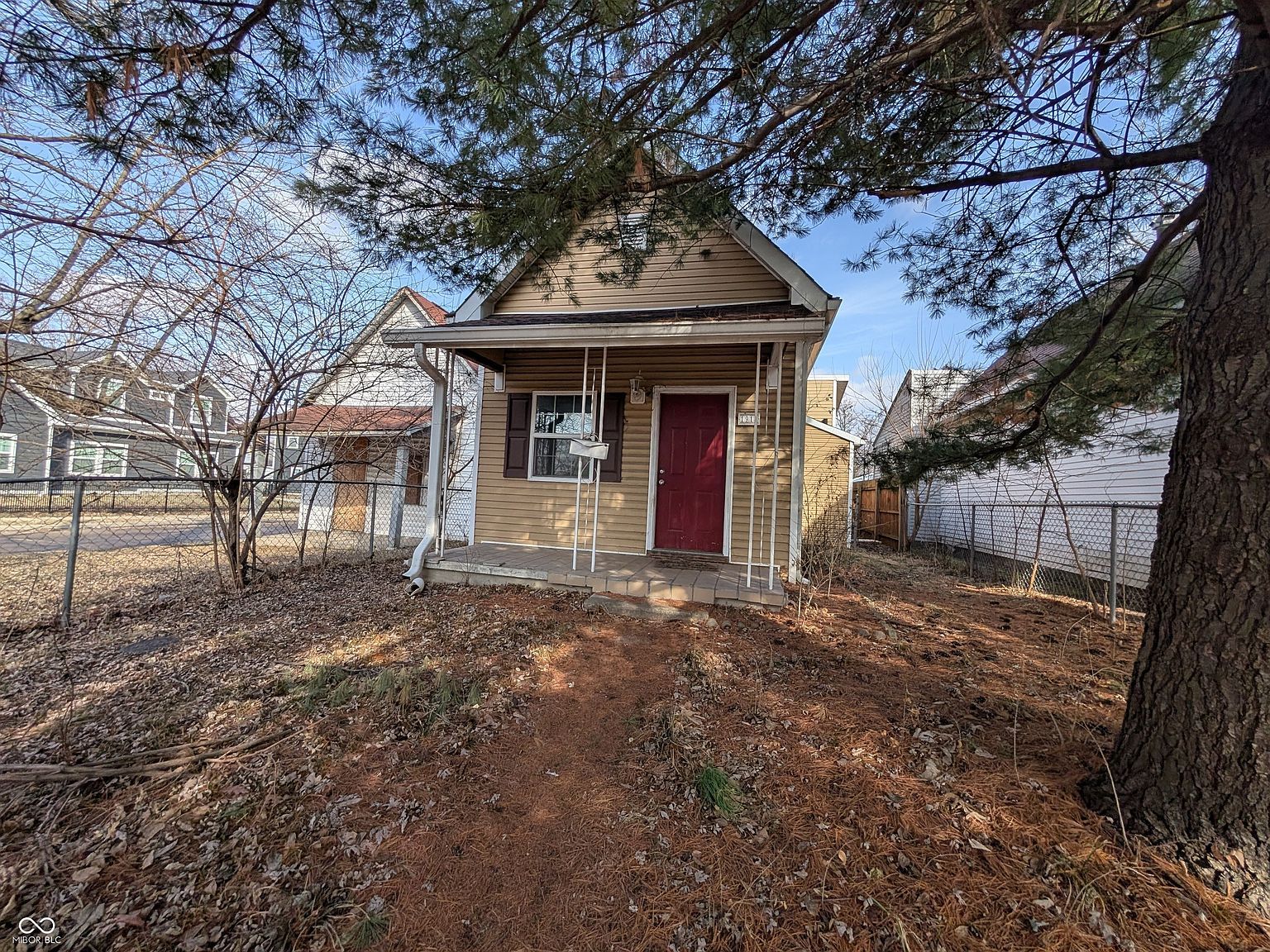 1918 Wilcox St Indianapolis, IN 46222 - Thumbnail 2