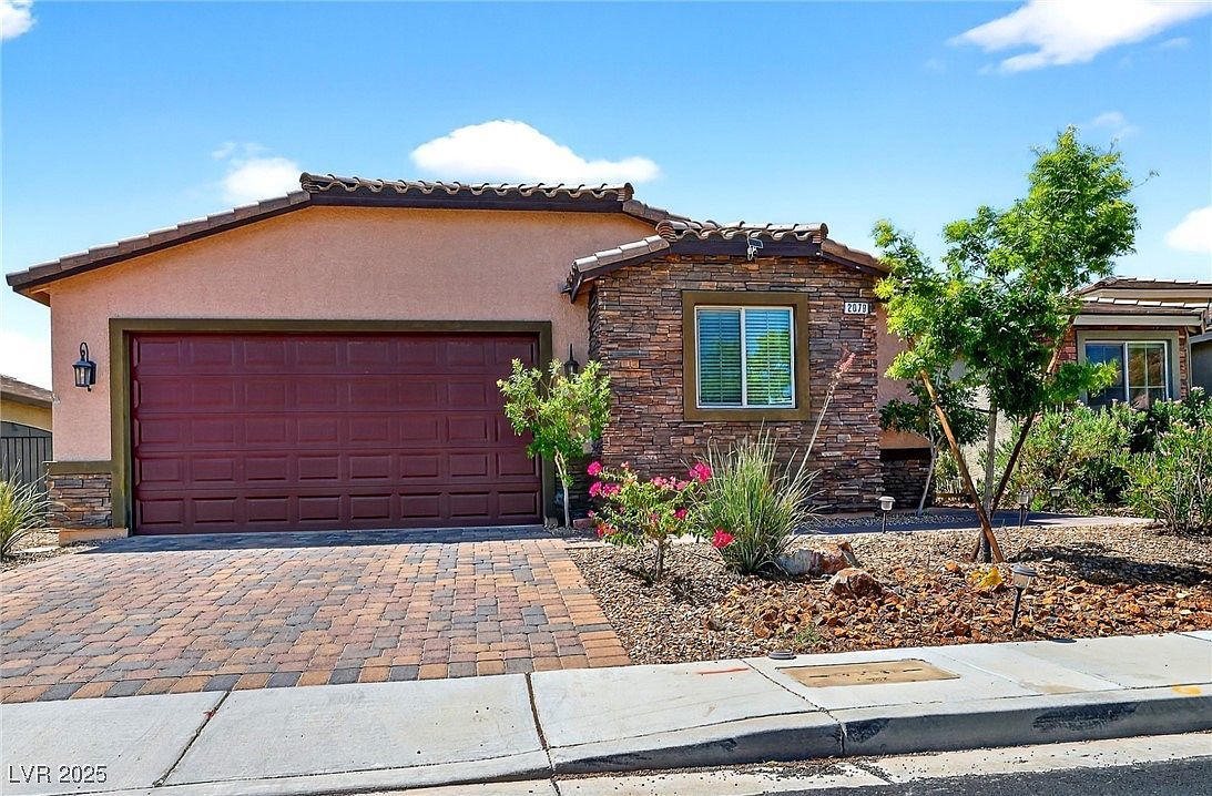 2079 Port Royal Dr Laughlin, NV 89029 - Thumbnail 2