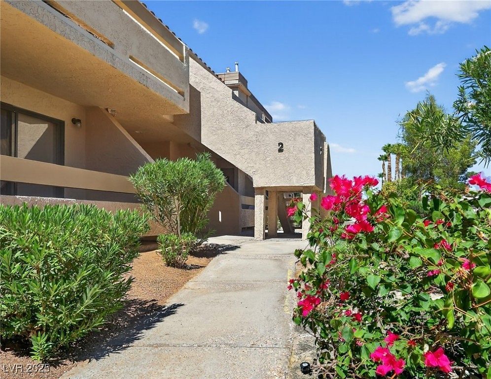 3730 Desert Marina Dr APT 16 Laughlin, NV 89029 - Thumbnail 2