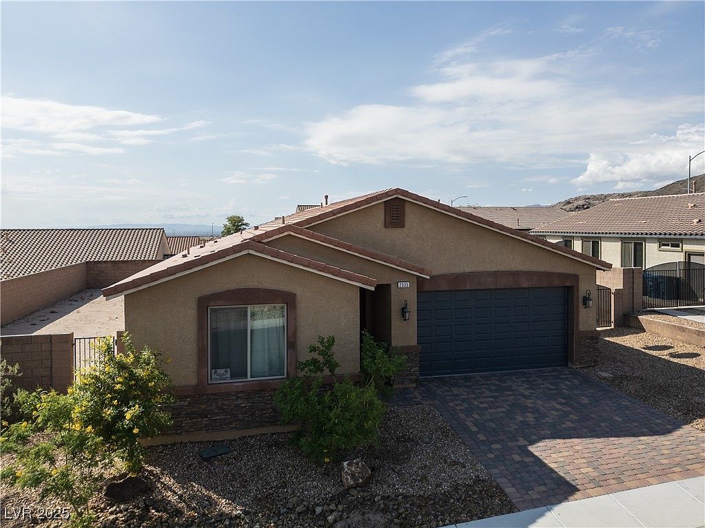 2335 Brookings Harbor Dr Laughlin, NV 89029 - Thumbnail 2