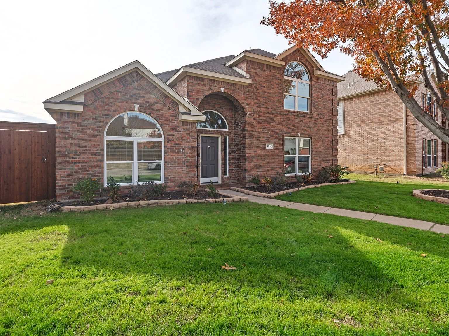 1060 Jennifer Pl Lewisville, TX 75077 - Thumbnail 2