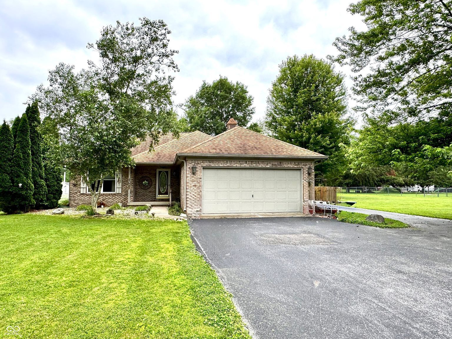 526 Jefferson Valley Coatesville, IN 46121 - Thumbnail 2