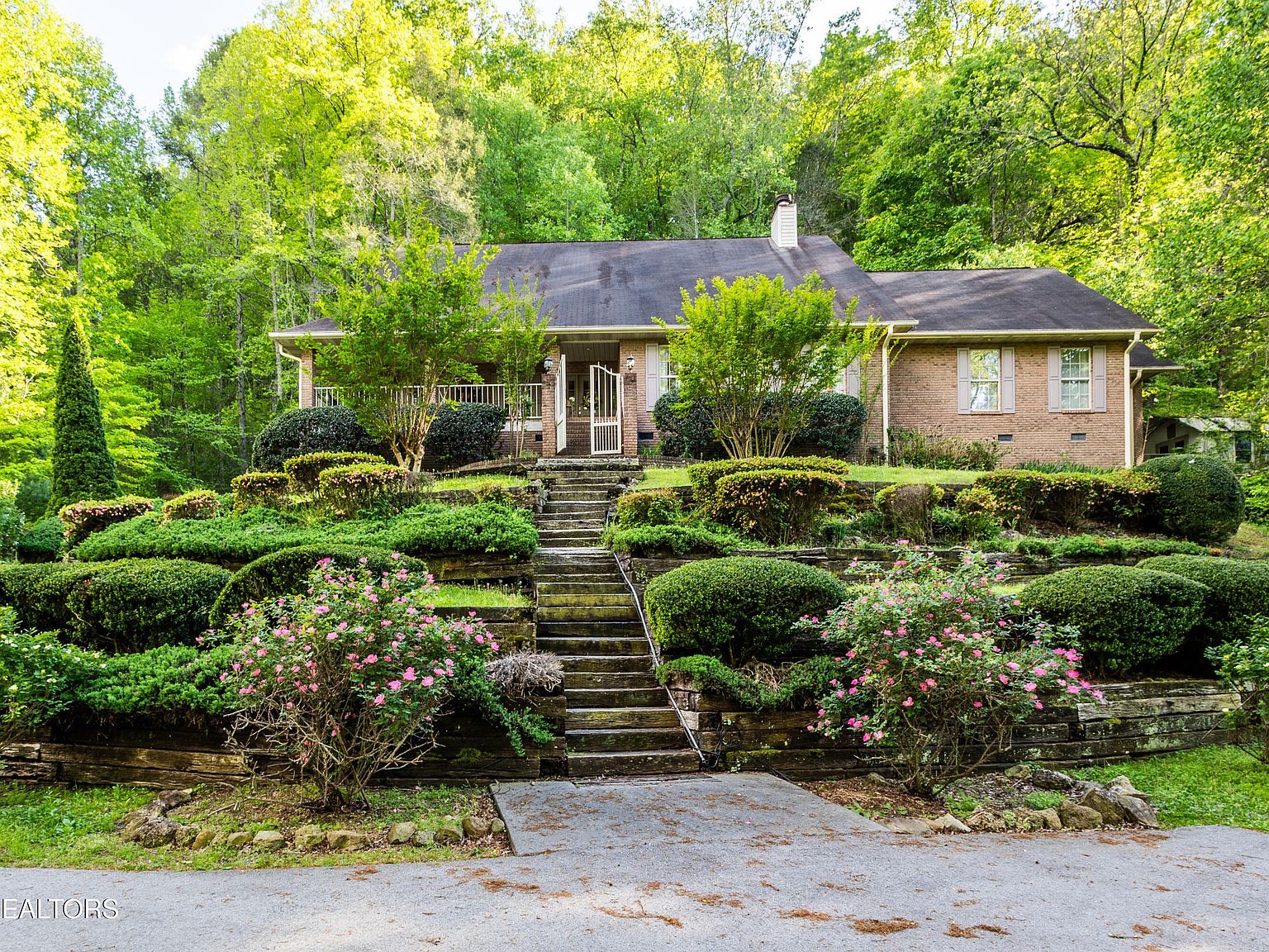 3012 Roaring Creek Way Sevierville, TN 37862 - Thumbnail 2