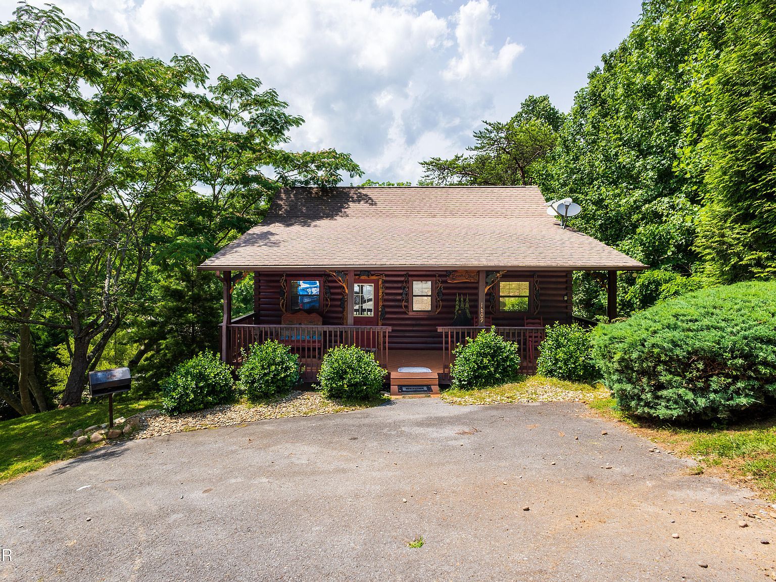 1609 Pinewood Way Sevierville, TN 37862 - Thumbnail 2