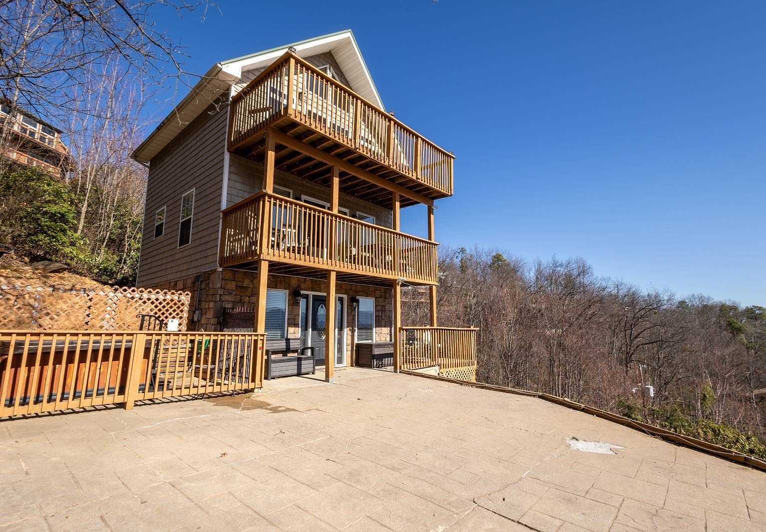 2123 Tamins Dr N Gatlinburg, TN 37738 - Thumbnail 2