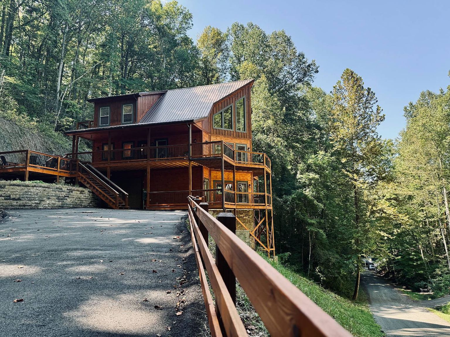 5172 Riversong Way Sevierville, TN 37876 - Thumbnail 2