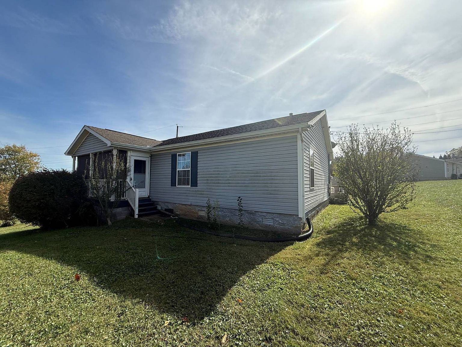 1723 E Dr Knoxville, TN 37924 - Thumbnail 2