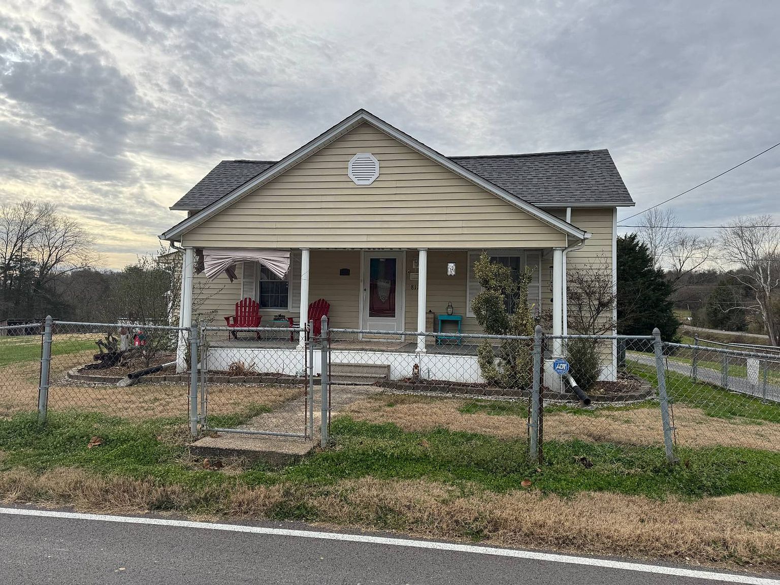 812 Marlow Cir Clinton, TN 37716 - Thumbnail 2