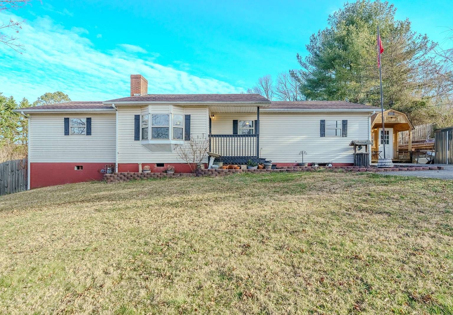 111 Rockwaller Ln Jacksboro, TN 37757 - Thumbnail 2