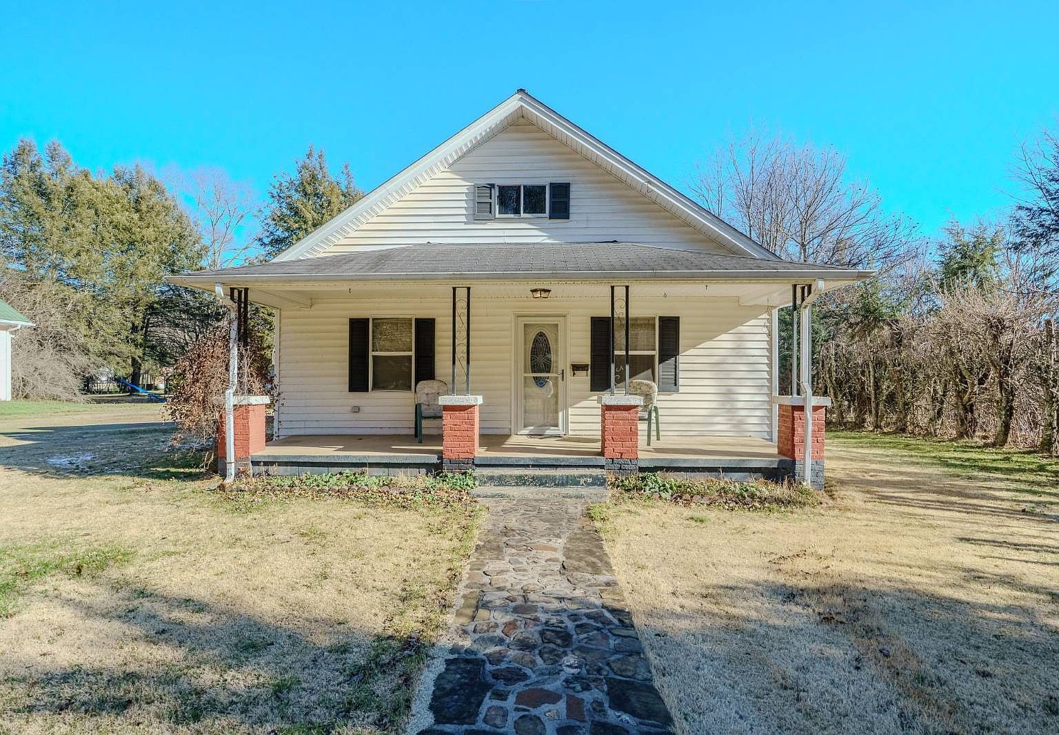 432 N Church St Mountain City, TN 37683 - Thumbnail 2