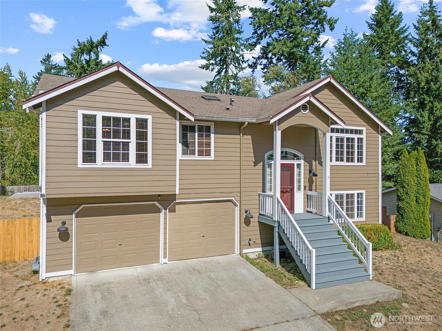 7085 SE Legrand St Pt Orchard, WA 98366 - Thumbnail 2