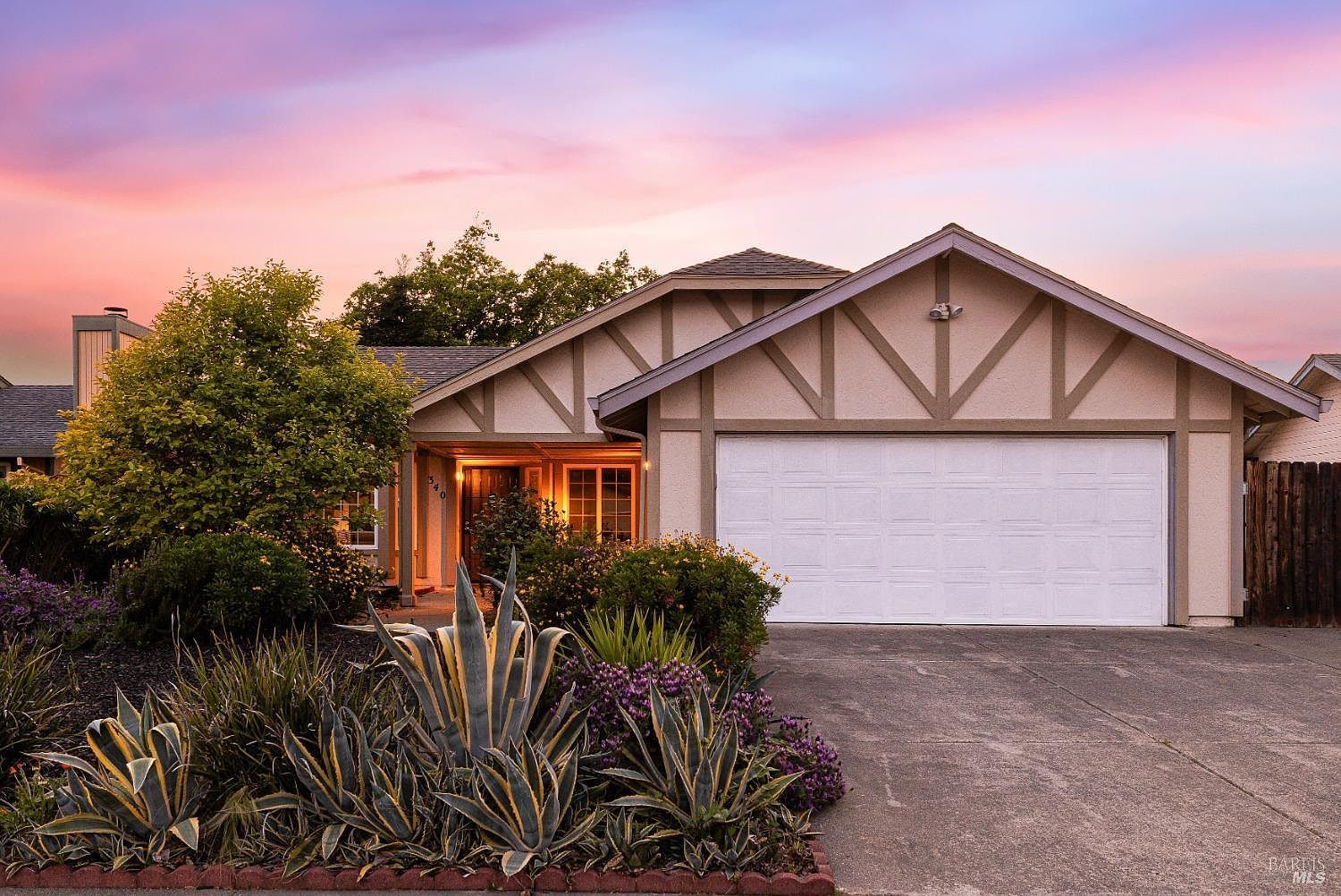 340 Kendrick Ln Vacaville, CA 95687 - Thumbnail 2