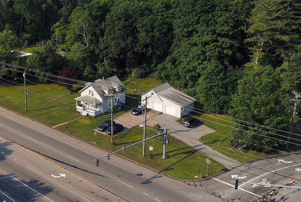 414 Liberty St Pawcatuck, CT 06379 - Thumbnail 2